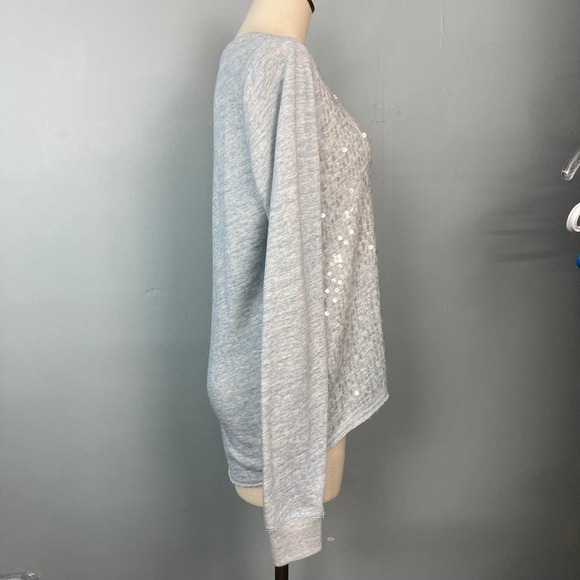 ABERCROMBIE & Fitch Heather Blue French Terry Sequin Front Top Size M Raw Hem - Picture 5 of 13